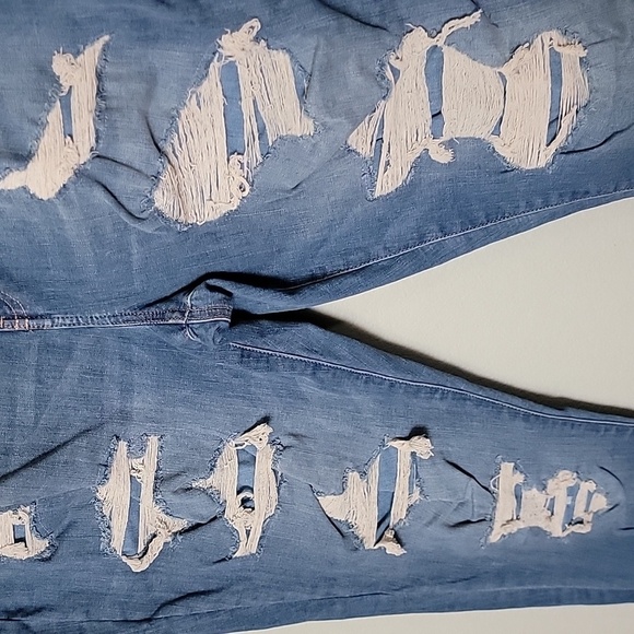 SO brand NWT curvy jegging size 17 or 33W super high rise Distressed Stretch - Picture 3 of 9